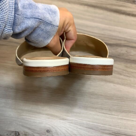 Joan Oloff Womens 7M Leather Slip On Slide Sandals White Silver Ring Accent - Picture 4 of 11